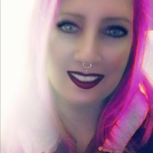 Meet your Posher, Rebecca